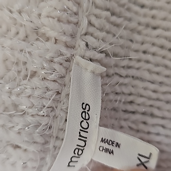 Maurices Preppy white and silver thread cableknit fuzzy sweater XL - Picture 6 of 7